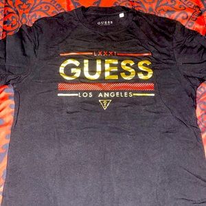 Guess women’s tshirt